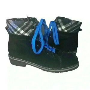 Blondo Raina Waterproof Ankle Boots Blue Flannel trim 9.5​